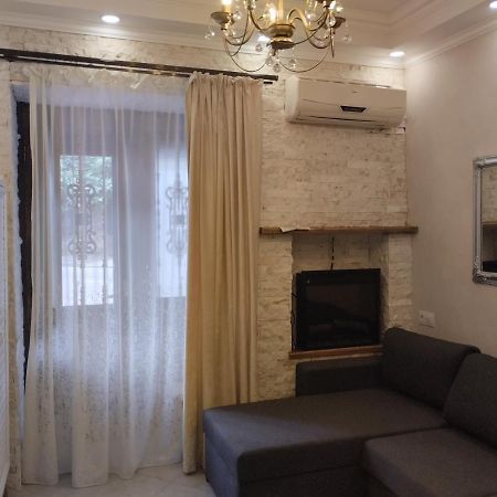 Room In Sololaki Тбилиси Экстерьер фото