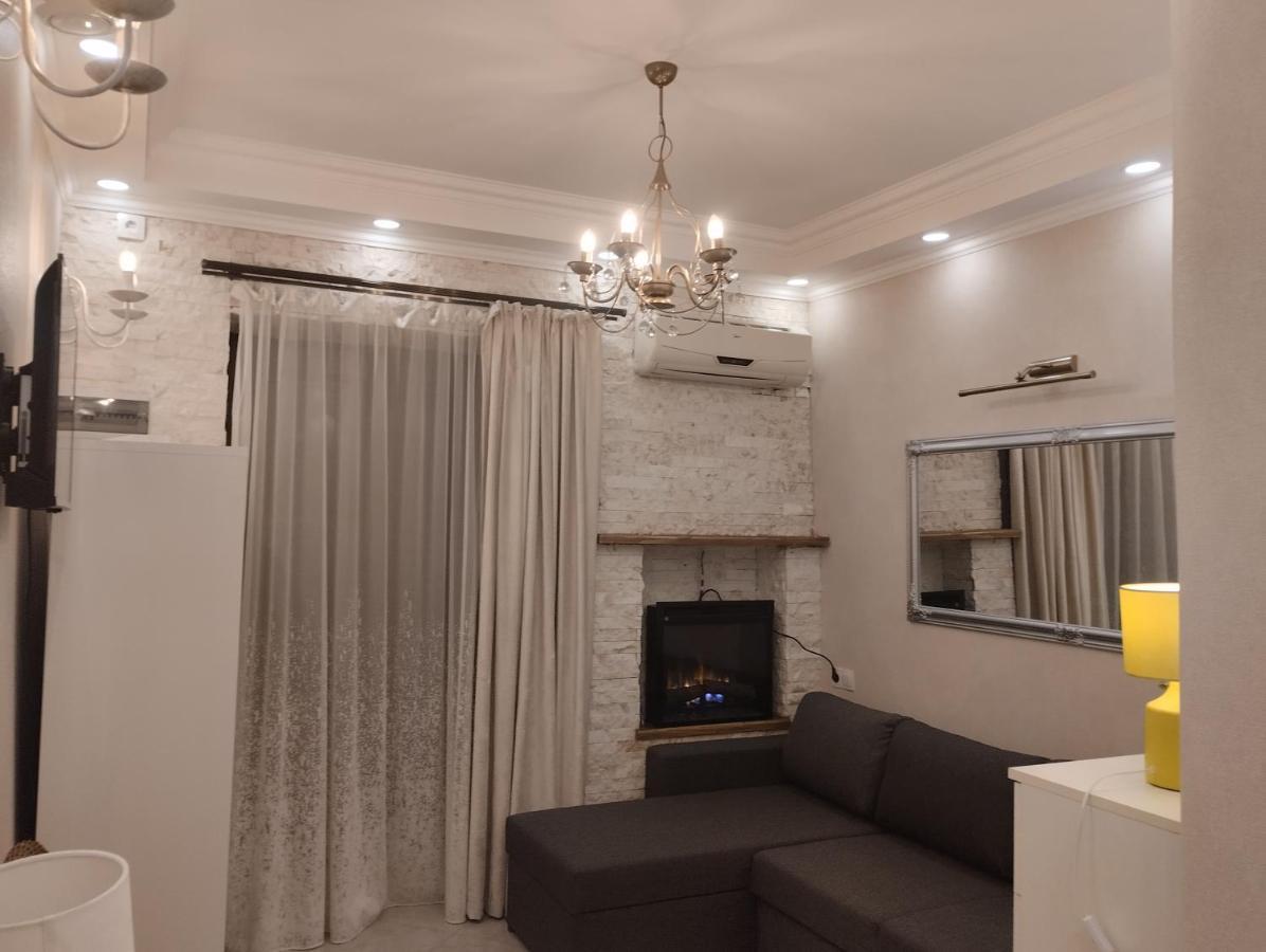 Room In Sololaki Тбилиси Экстерьер фото