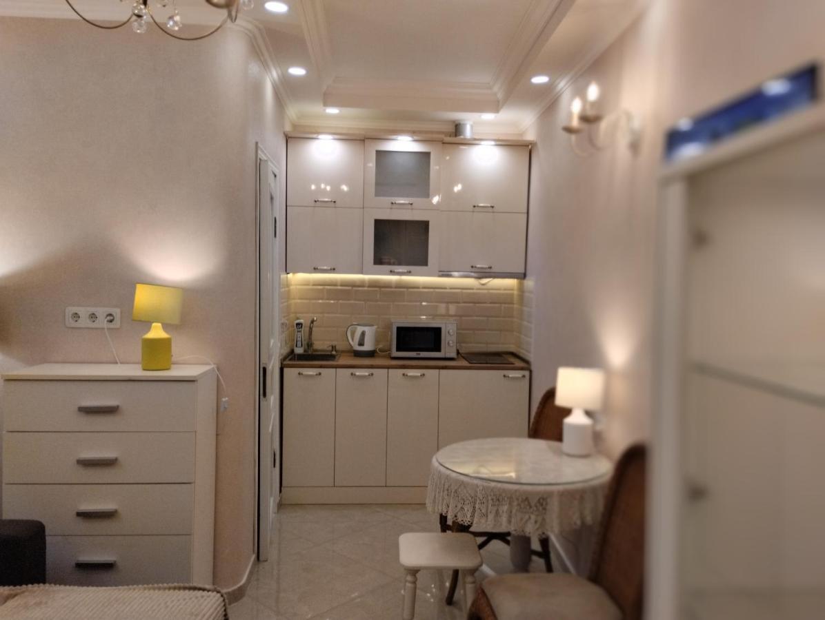 Room In Sololaki Тбилиси Экстерьер фото